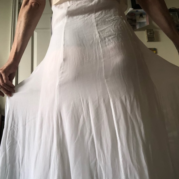 Marciano maxi dress fully lined with a creamy top - Picture 4 of 5